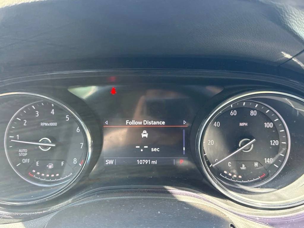Used 2022 Blue Buick Select image 15