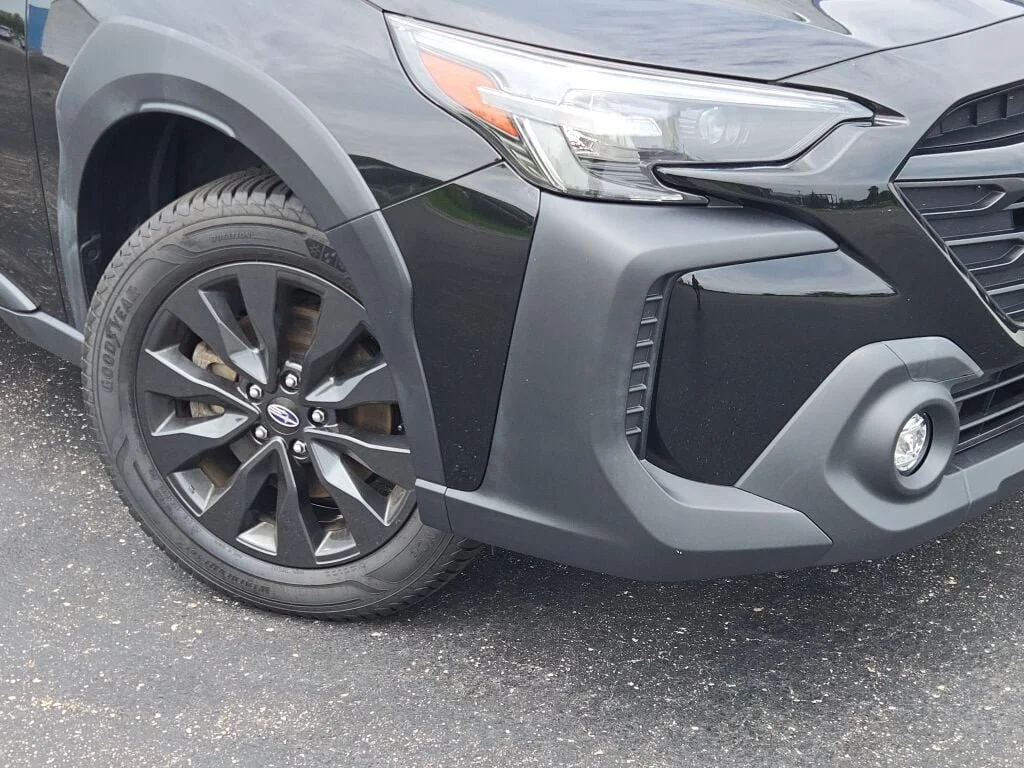 Certified Used 2024 Crystal Black Silica Subaru Onyx Edition image 3