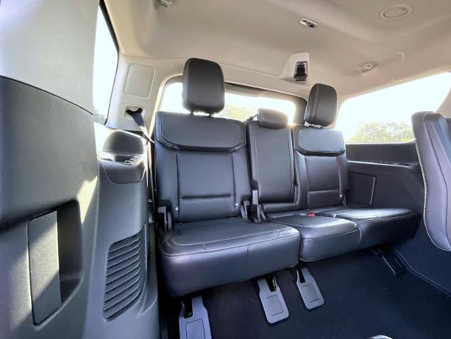 New 2027 Glacier Gray Metallic Tri-Coat Ford Platinum image 55