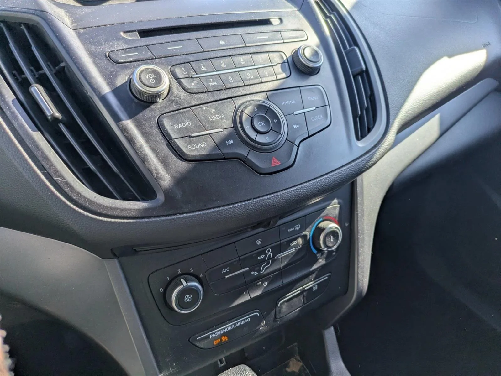 Used 2018 Magnetic Metallic Ford S image 11