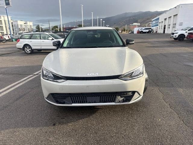 Used 2024 Glacier Kia  image 16