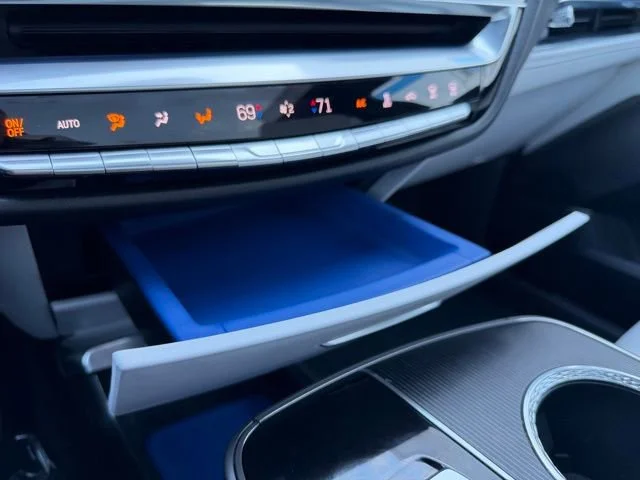 2024 Cadillac LYRIQ Luxury 1 - Photo 18