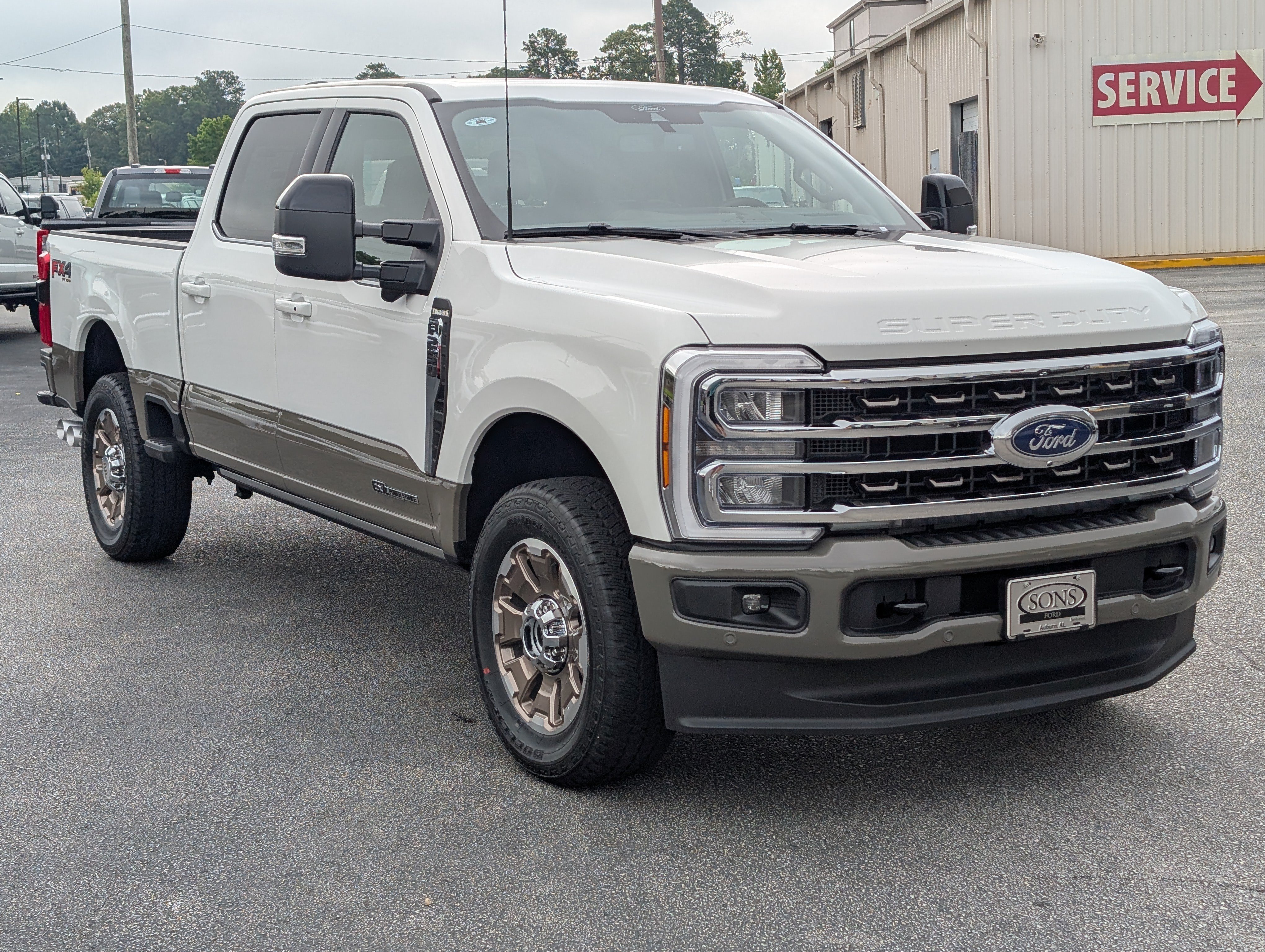 New 2026 Star White Metallic Tri-Coat FORD F-250® King Ranch® image 4