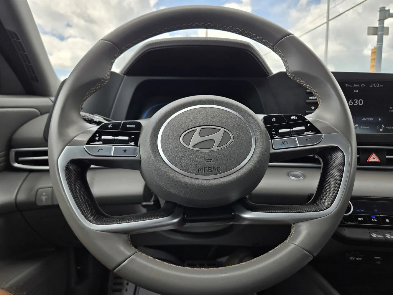 Used 2025 Serenity White Hyundai SEL Sport image 17