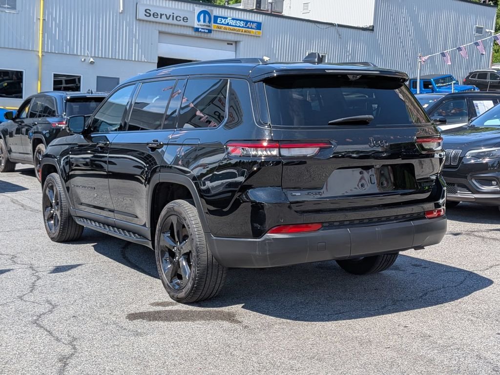 Used 2023 Black Jeep Limited image 11