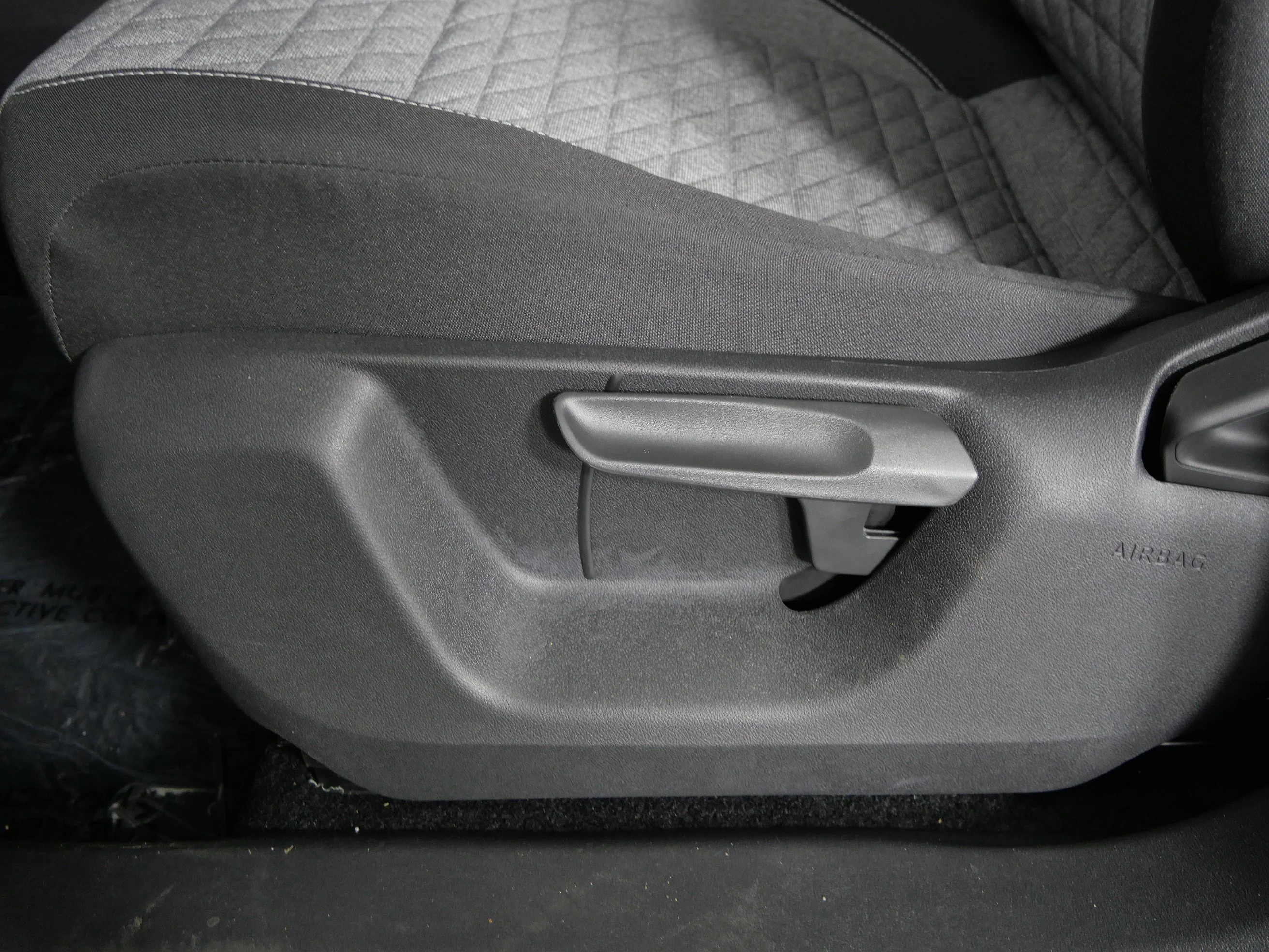 New 2026 Platinum Gray Metallic Volkswagen S image 21