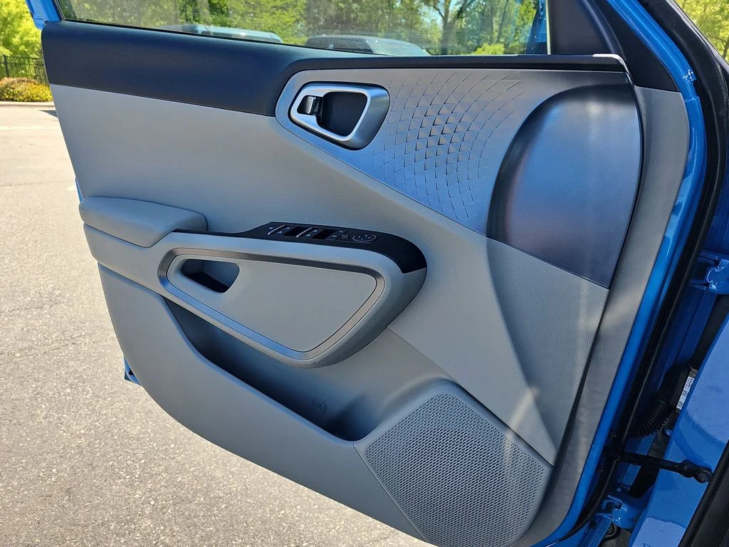Used 2025 Blue Kia EX image 26