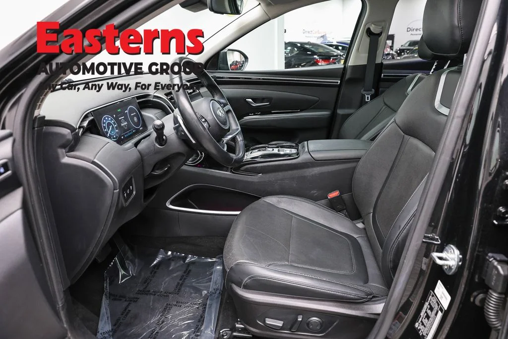 Used 2022 Black Hyundai Limited image 14