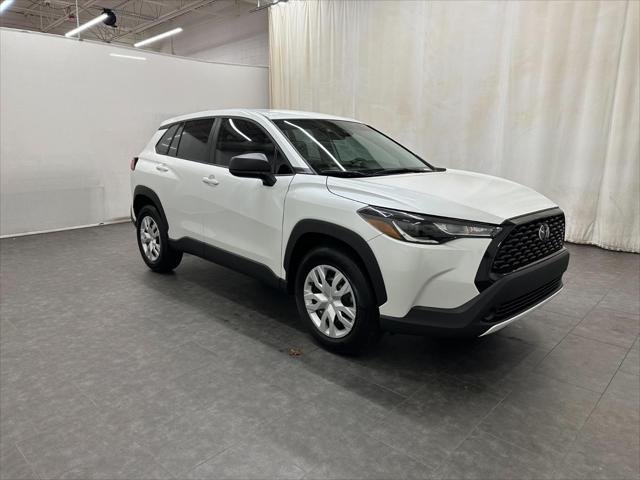 Certified Used 2022 Wind Chill Pearl Toyota L image 4