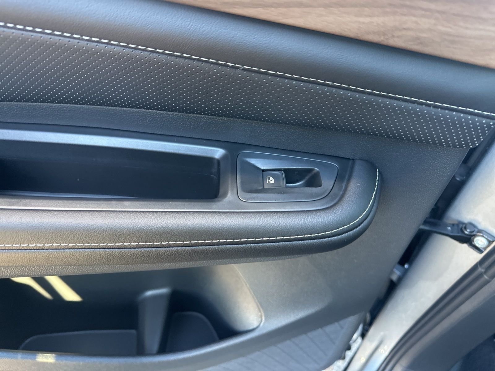 2026 Volkswagen Atlas SE w/Tech - Photo 30