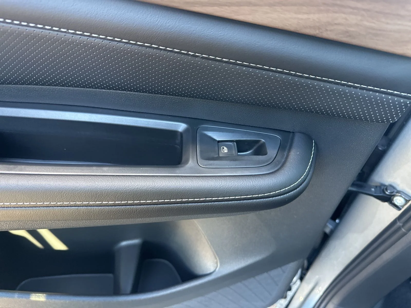 2026 Volkswagen Atlas SE w/Tech - Photo 31