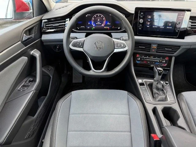 2025 Volkswagen Jetta SE - Photo 23