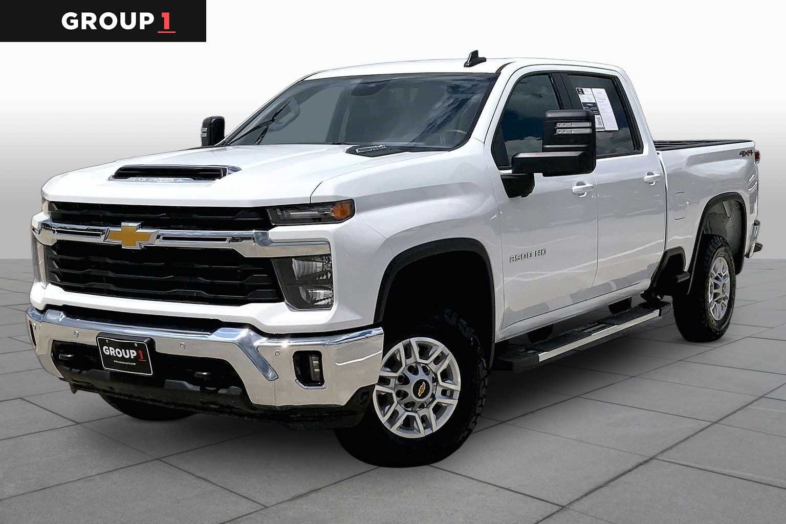 2025 Chevrolet Silverado HD LT 4WD Crew Cab Standard Box's photo