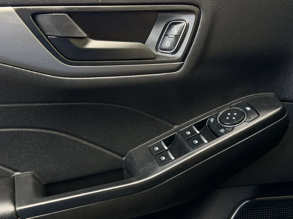Used 2024 Silver Ford Active image 23