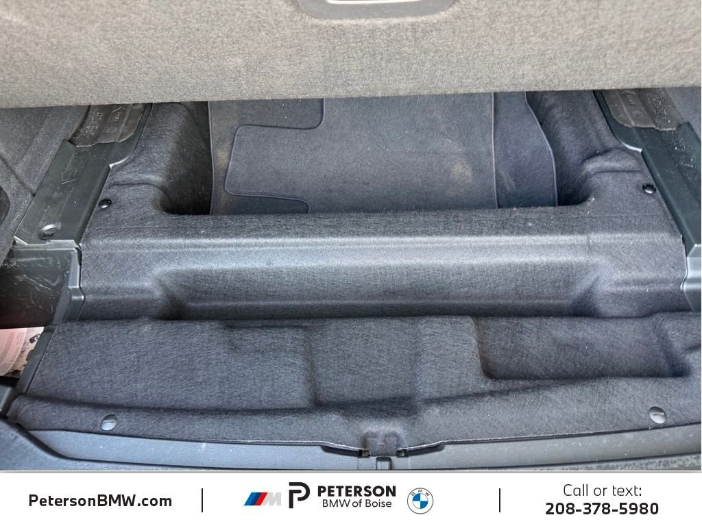 Used 2024 Skyscraper Grey Metallic BMW xDrive30i image 11