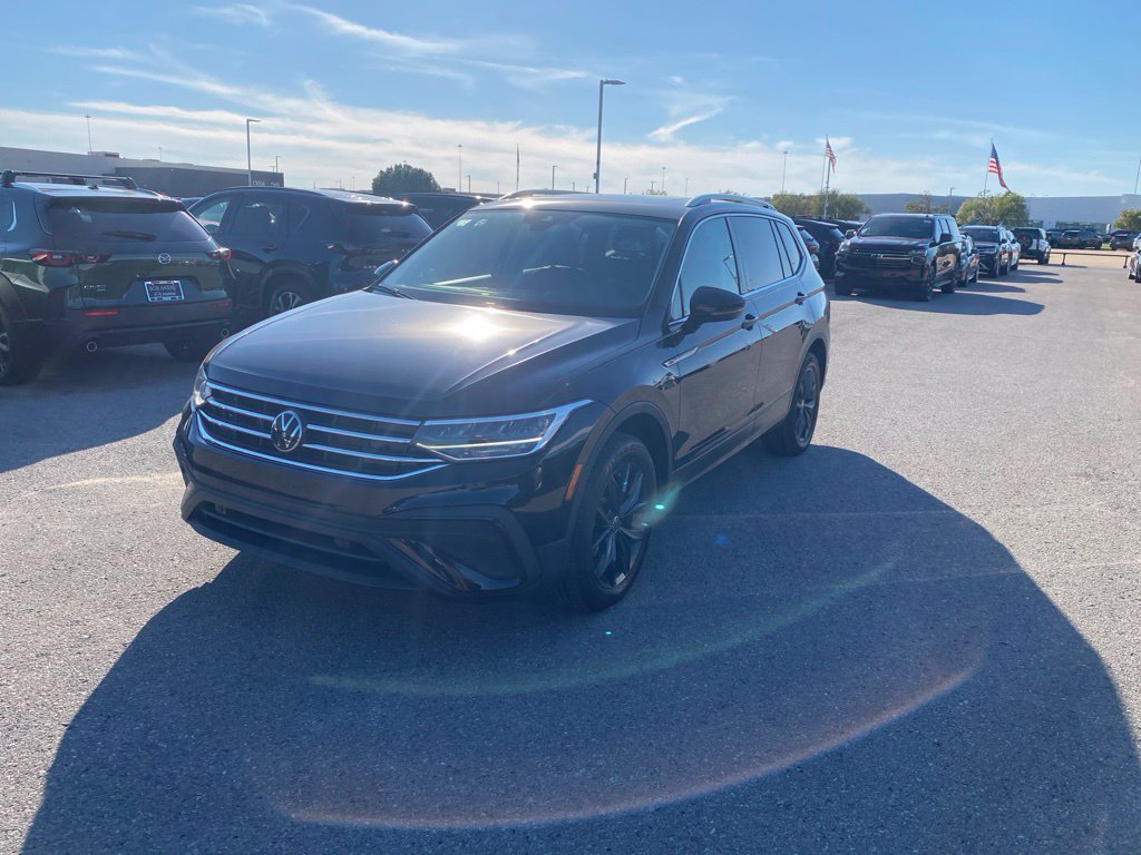 Used 2023 Black Volkswagen 2.0T SE image 1