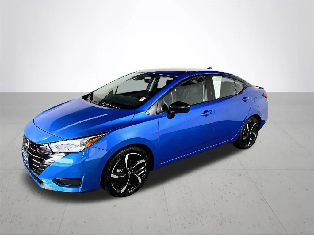 Used 2024 Blue Nissan 1.6 SR image 2