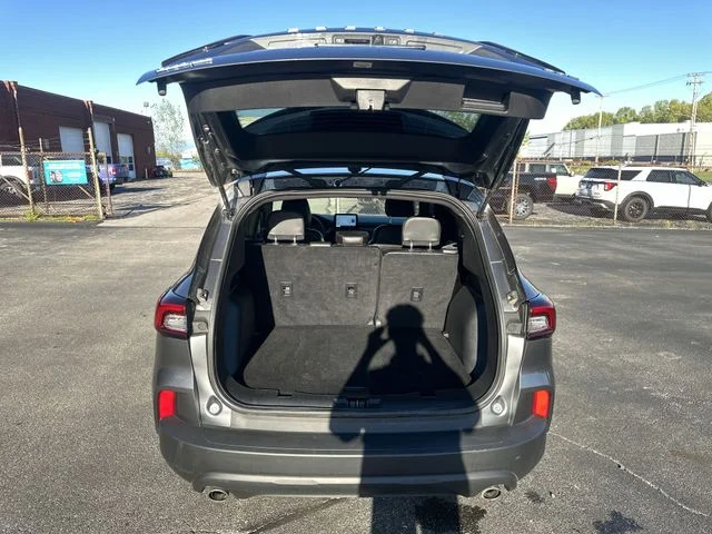 Certified Used 2025 Gray Ford ST-Line image 20