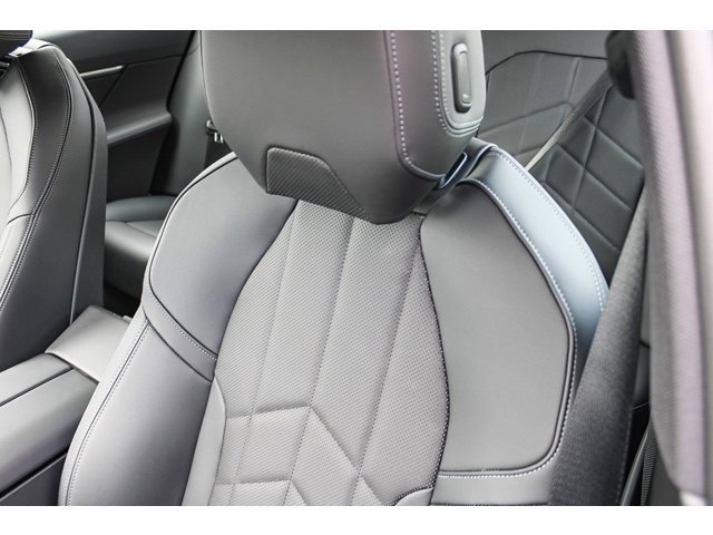 New 2026 Mineral White Metallic BMW eDrive40 image 25