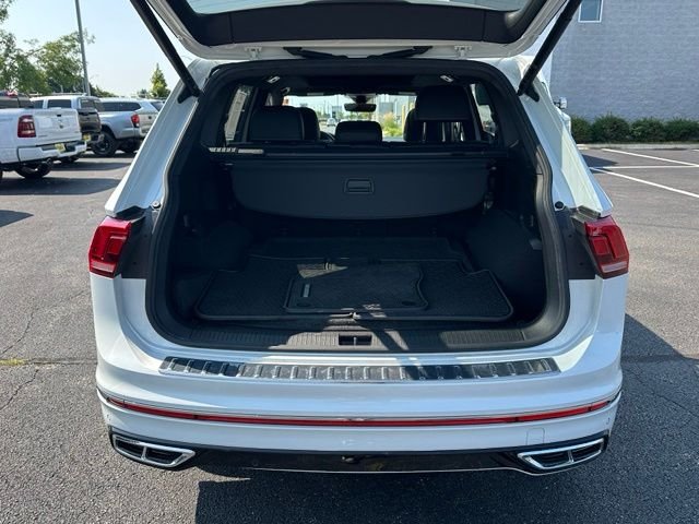 Certified Used 2022 White Volkswagen 2.0T SEL R-Line image 16