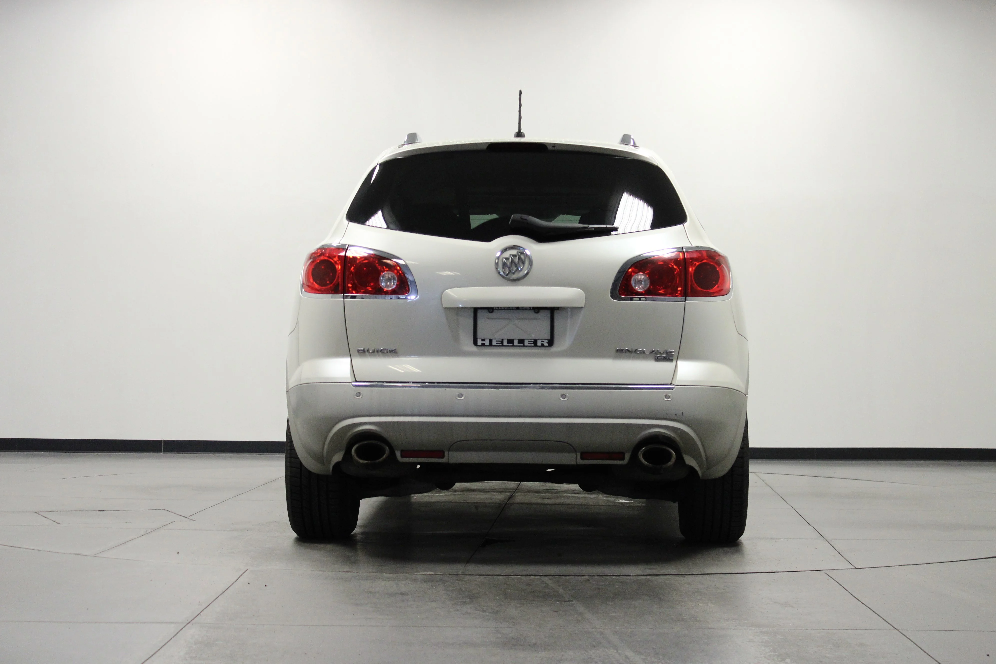 Used 2011 White Diamond Clearcoat Buick CXL image 5