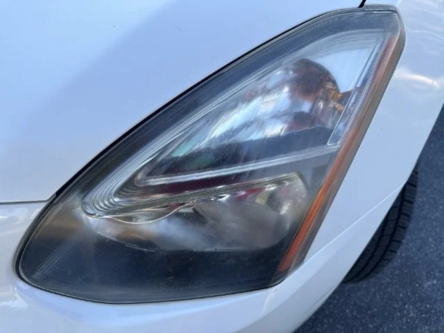 Used 2015 White Nissan S image 30