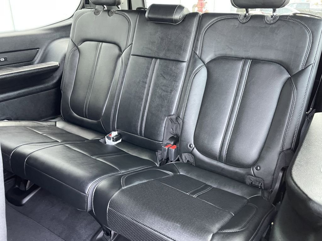 New 2026 High Gloss Black Exterior Paint Jeep Limited Altitude image 17