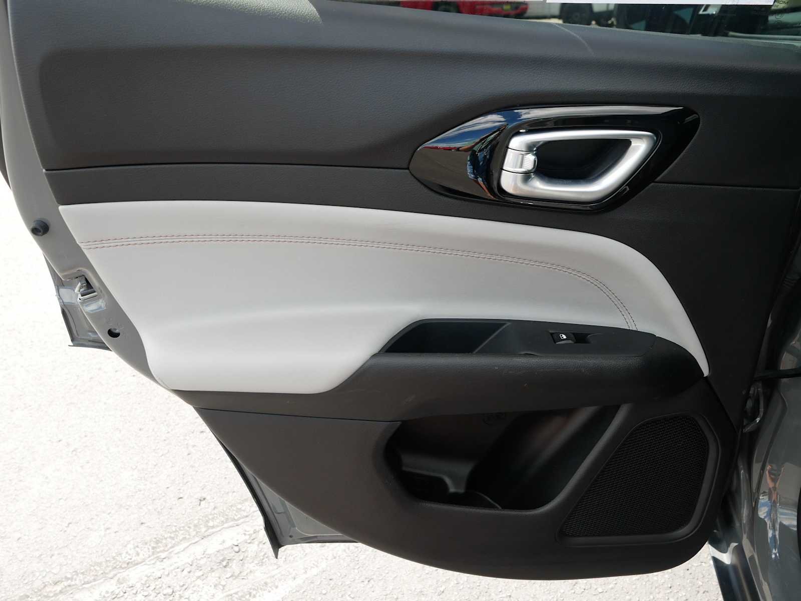 2024 Jeep Compass Limited - Photo 15