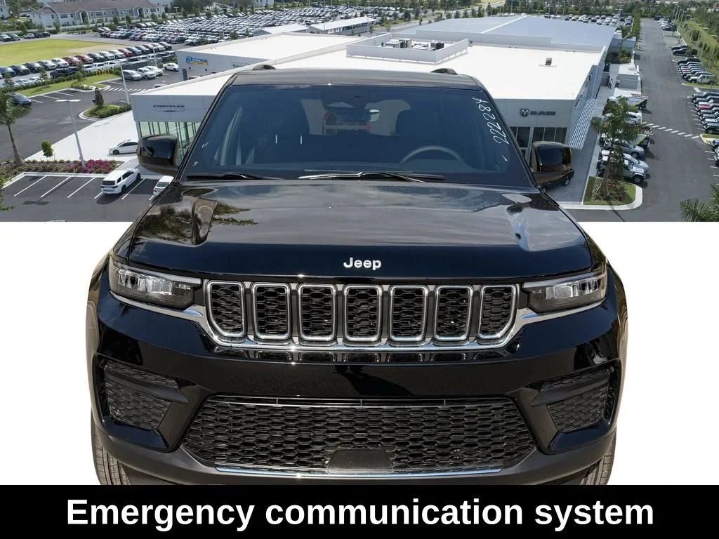 New 2026 Diamond Black Crystal Pearlcoat Jeep Laredo image 9