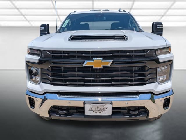 New 2026 Summit White Chevrolet WT image 21