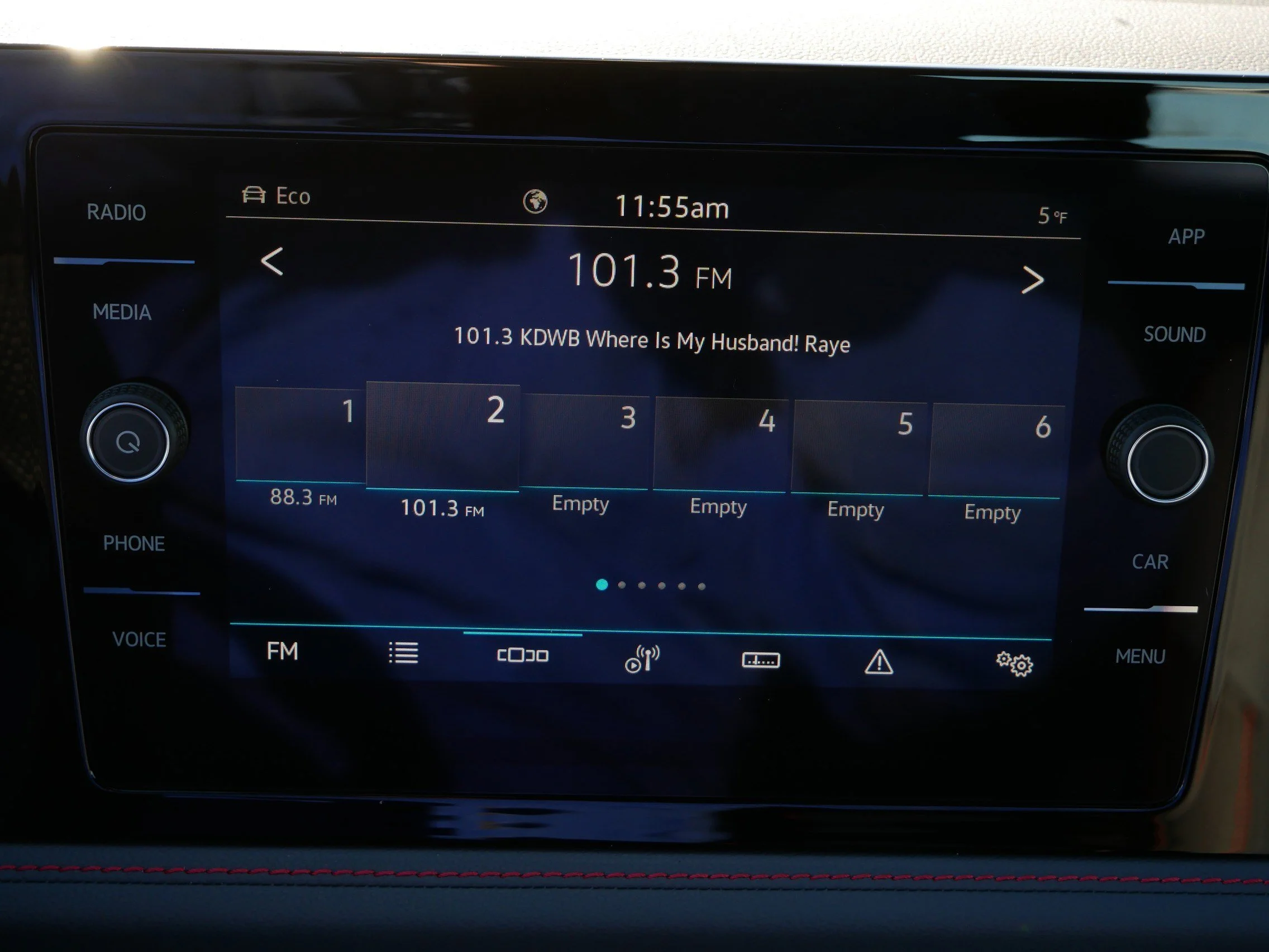 New 2026 Monument Gray w/Deep Black Roof Volkswagen Autobahn image 8
