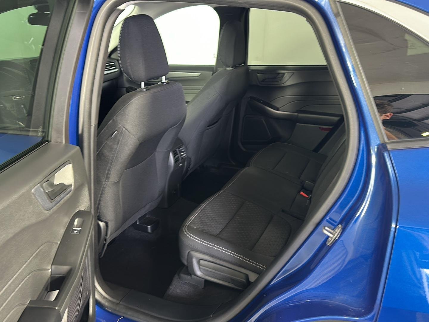 Used 2023 Atlas Blue Ford Active image 21