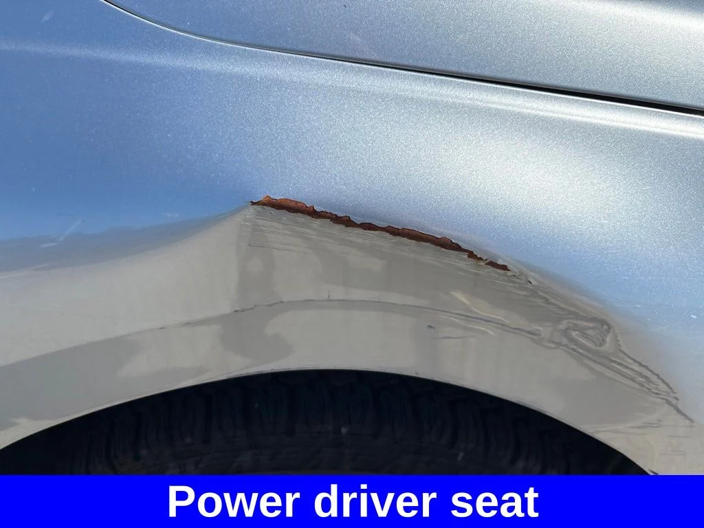Used 2018 Silver Subaru 2.5i Premium image 10