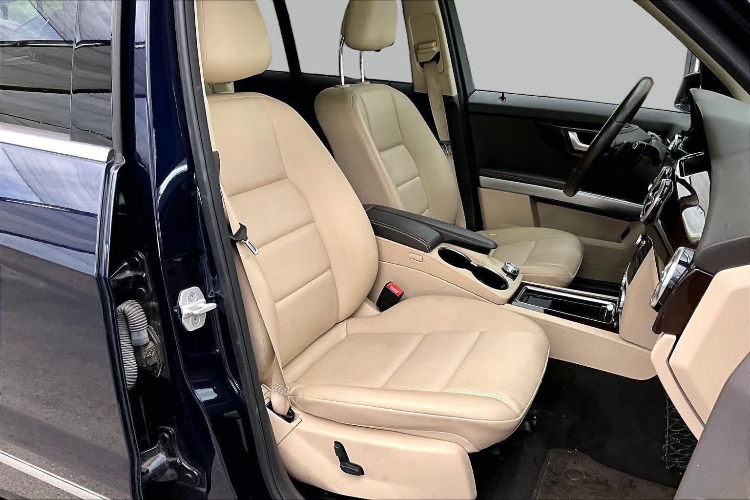 Used 2015 Lunar Blue Metallic Mercedes-Benz GLK 350 image 9