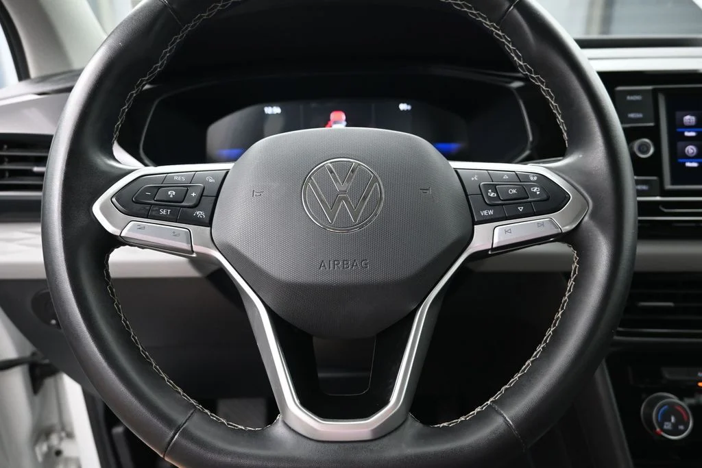 Used 2024 Blue Volkswagen 1.5T S image 12