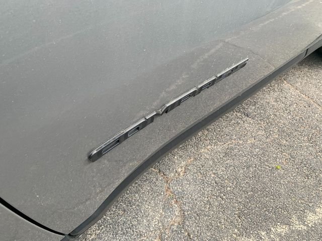 Used 2022 Silver Jeep Latitude image 2