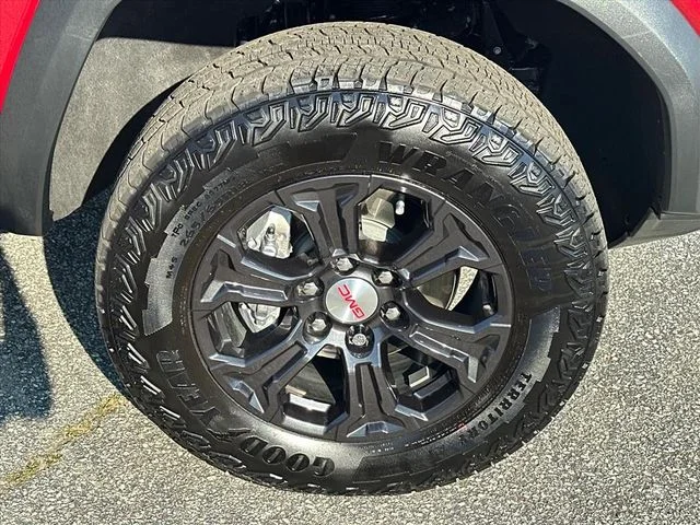 Used 2023 Red GMC Elevation image 32