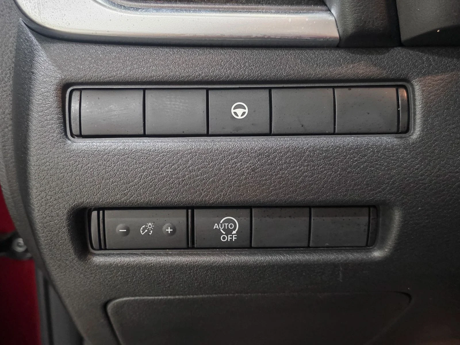 Used 2023 Red Nissan SV image 25