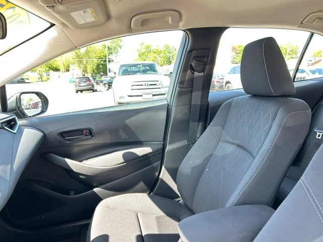 Used 2025  Toyota LE image 26