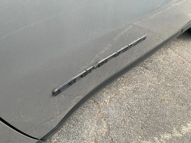 Certified Used 2022 Silver Jeep Latitude image 2