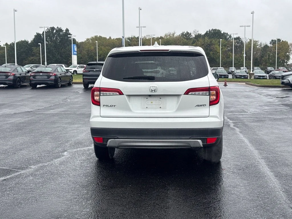 Used 2022 White Honda EX-L image 11