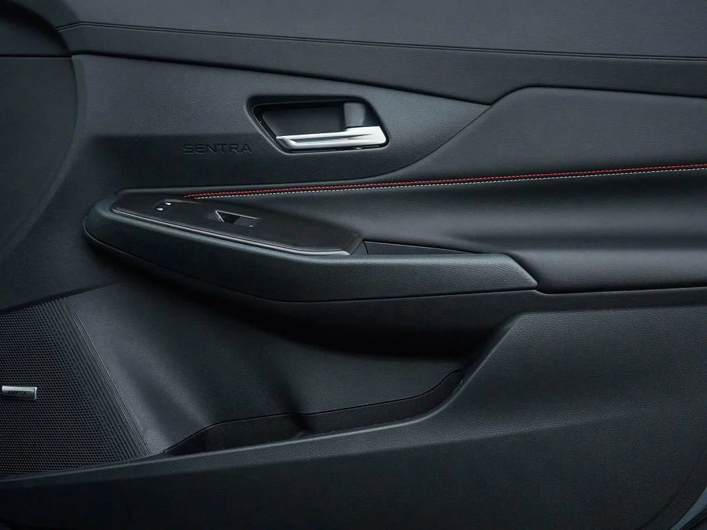 New 2026 Atlantic Gray Metallic Nissan SR image 8