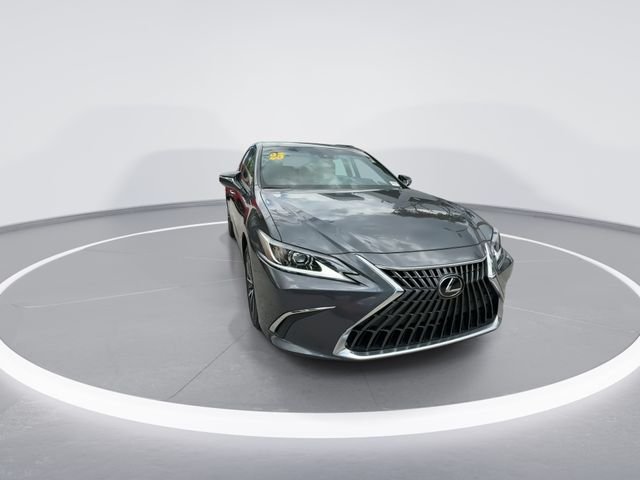 2025 Lexus ES Hybrid 300h - Photo 2