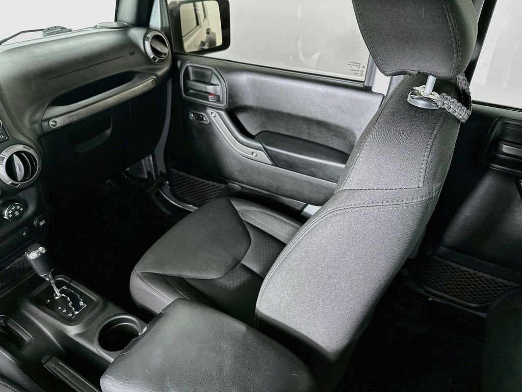 Used 2017 Billet Silver Metallic Jeep Unlimited Sport S image 21