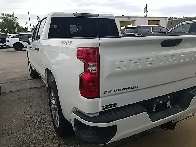 Used 2026 White Chevrolet Custom image 20