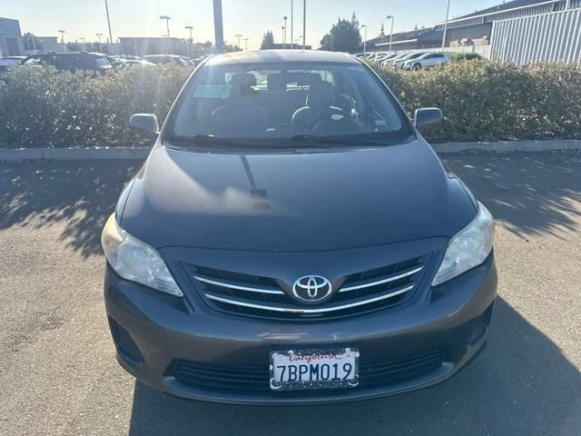 Used 2013 Magnetic Gray Metallic Toyota LE image 3