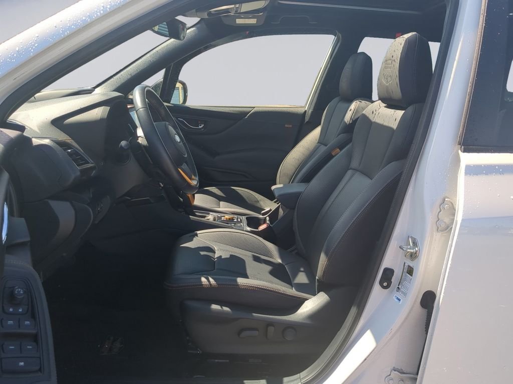 Used 2022 White Subaru Wilderness image 12