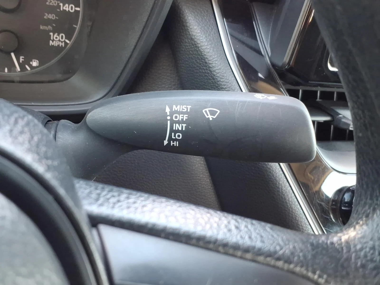 Used 2025 Wind Chill Pearl Toyota LE image 26