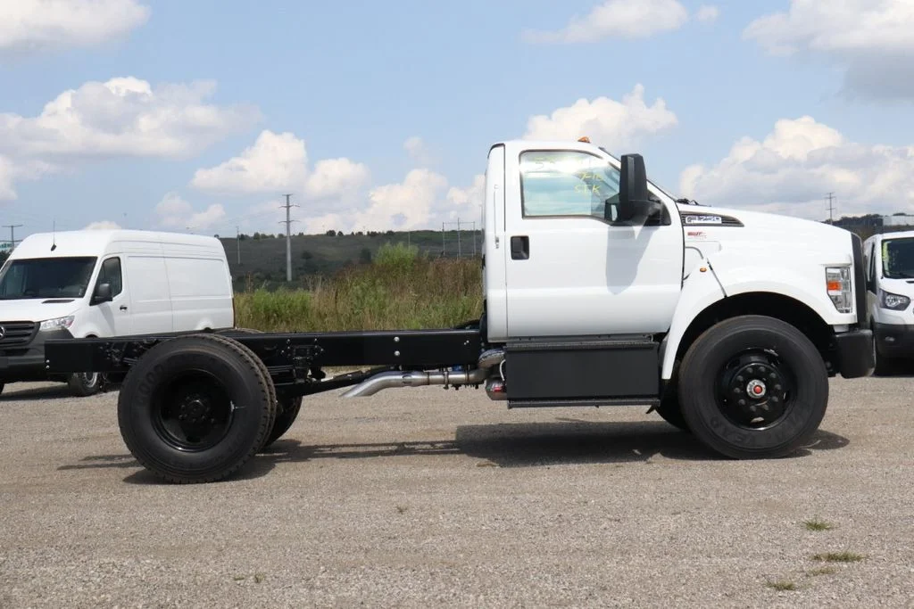 New 2027 White Ford Base Chassis Cab image 10