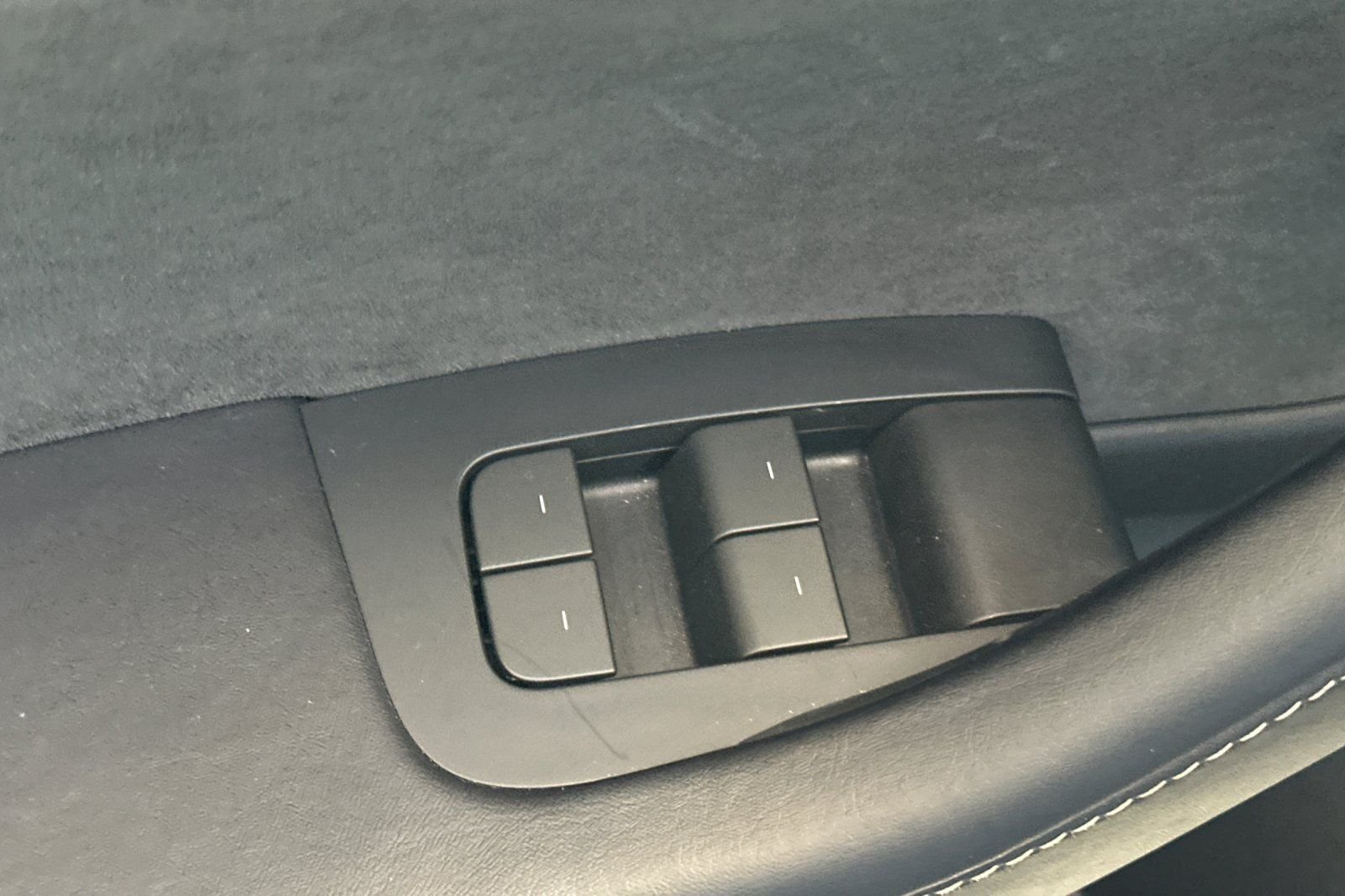 Used 2023  Tesla Performance image 11